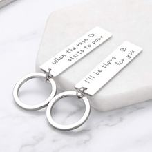 Load image into Gallery viewer, 2Pcs Best Friends Keychain TV Show Couple Gifts for Women Boyfriend from Girlfriend Men I'll Be There for You Merchandise Friendship BFF Gifts for Him Her Christmas Stocking Stuffer Birthday Present