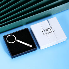 Load image into Gallery viewer, I Love You Gifts for Boyfriend Girlfriend Wedding Anniversary Four Language Keychain Valentines Fathers Day Gifts for Husband Fiance from Wife Her Couple Gift for Birthday Christmas Engagement Men Him