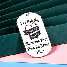 Load image into Gallery viewer, Dad Gifts from Daughter - To My Dad Keychain for Daddy New Dad Father in Law Dad Christmas Gifts from Son Birthday Valentine's Day Gifts Father's Day Gifts Present for Papa