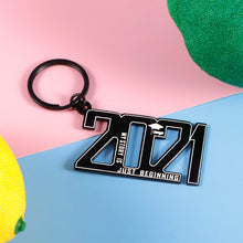 Load image into Gallery viewer, Graduation Gifts Class 2021 Keychain for Her Him Seniors Grads Gift for High School Boys Girls College Graduate Women Men 2021 Master Degree Nurse My Story Keyring Gifts for Son Daughter Students