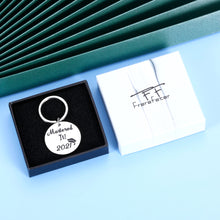 Load image into Gallery viewer, Class of 2021 Graduation Gifts Keychain for Him Her Senior High School College Gift for Graduates Women Men 2021 Masters Nurses Medical Student Keyring for Son Daughter from Mom Dad Graduation Present

