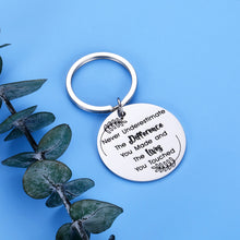 Load image into Gallery viewer, Thank You Christmas Gifts Social Worker Keychain for Women Men Inspirational Appreciation Gift for Volunteer Him Her Birthday Present Retirement Gift for Coworkers Boss Lady Friends Female Male
